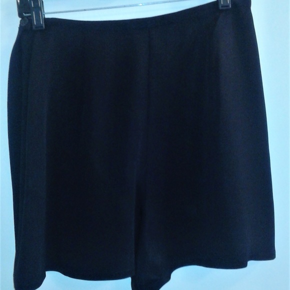MAX STUDIO BLACK SKORT SIZE 10 EXCELLENT CONDITION - Picture 4 of 6
